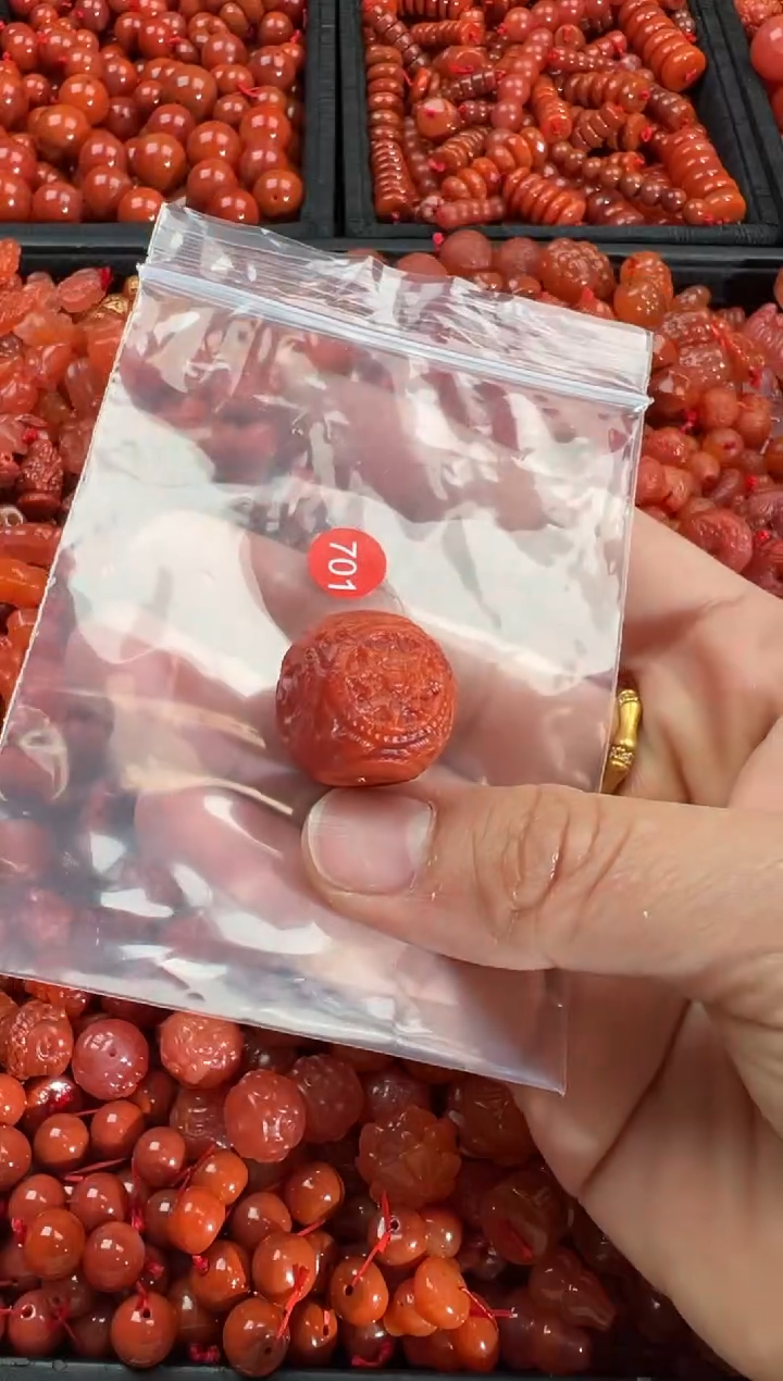 【闪购商品】南红玛瑙颈饰未镶嵌1