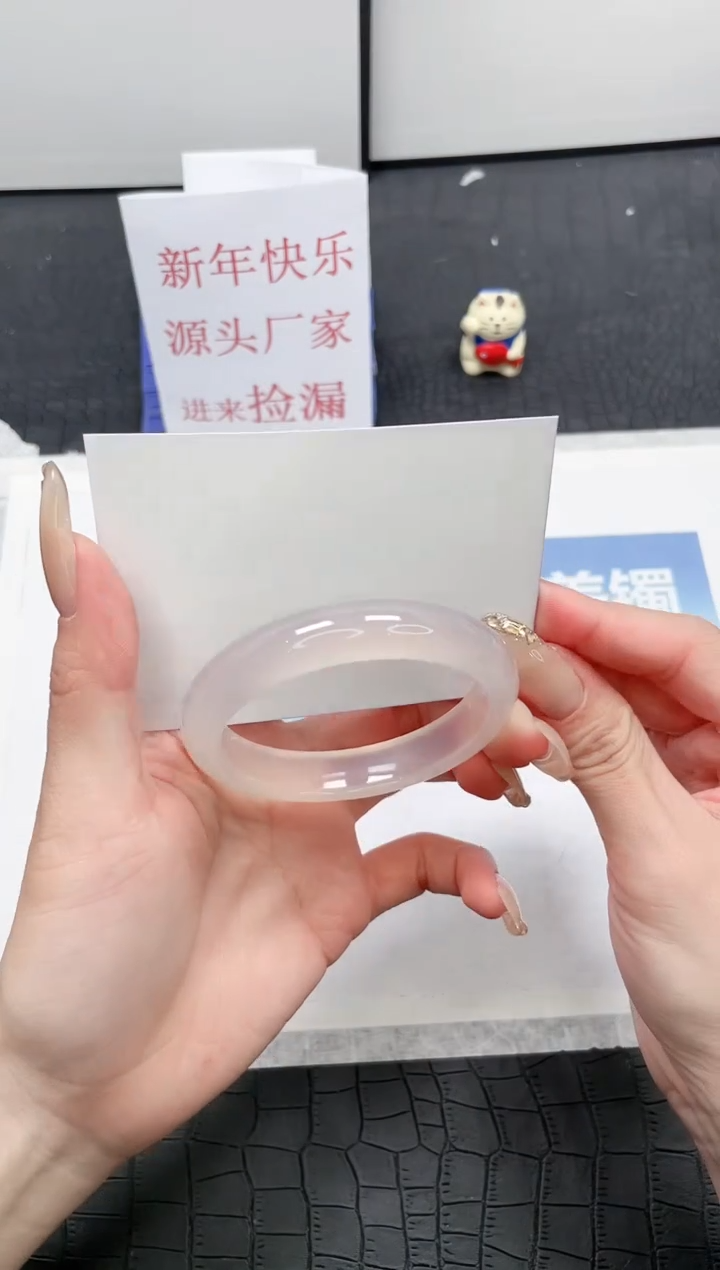 【闪购商品】石英质玉手镯未镶嵌N56-54.4
