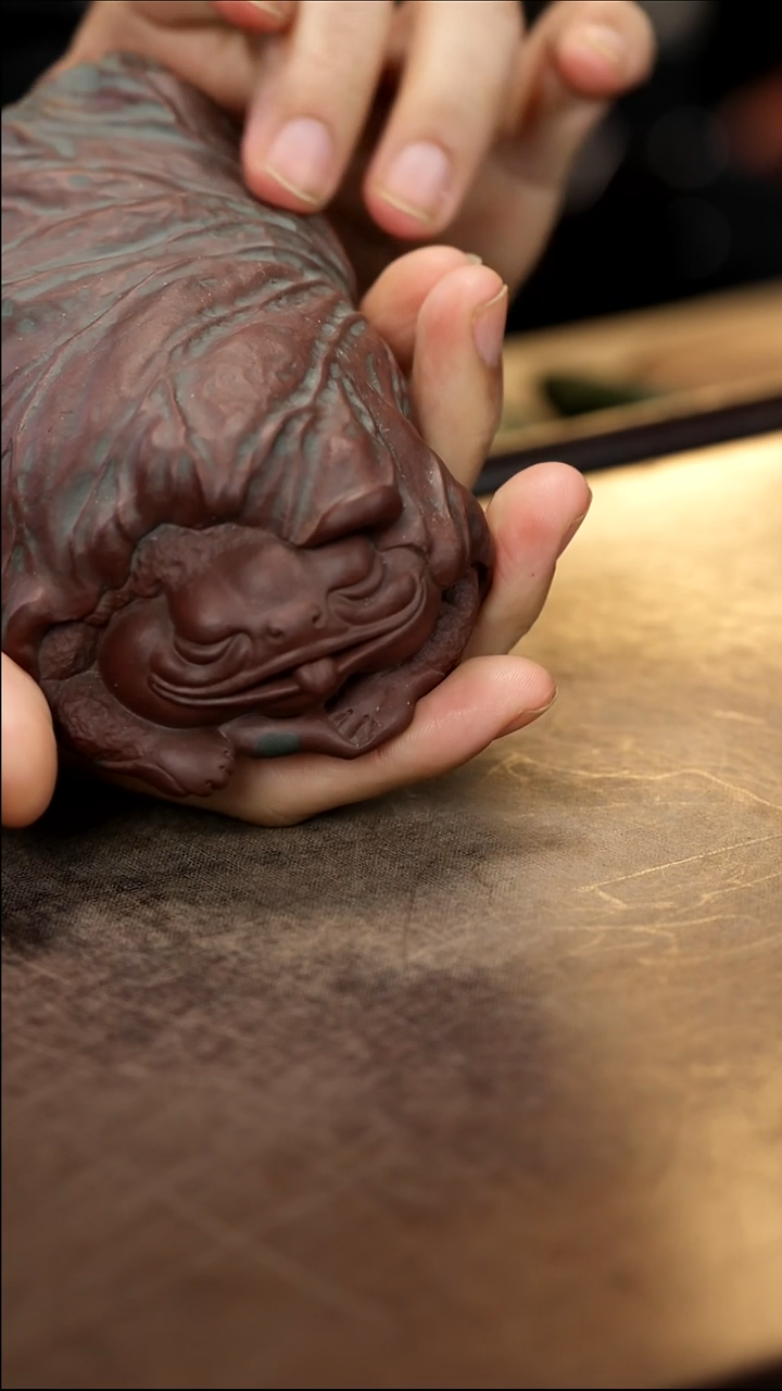 荷叶金蟾雕塑茶宠