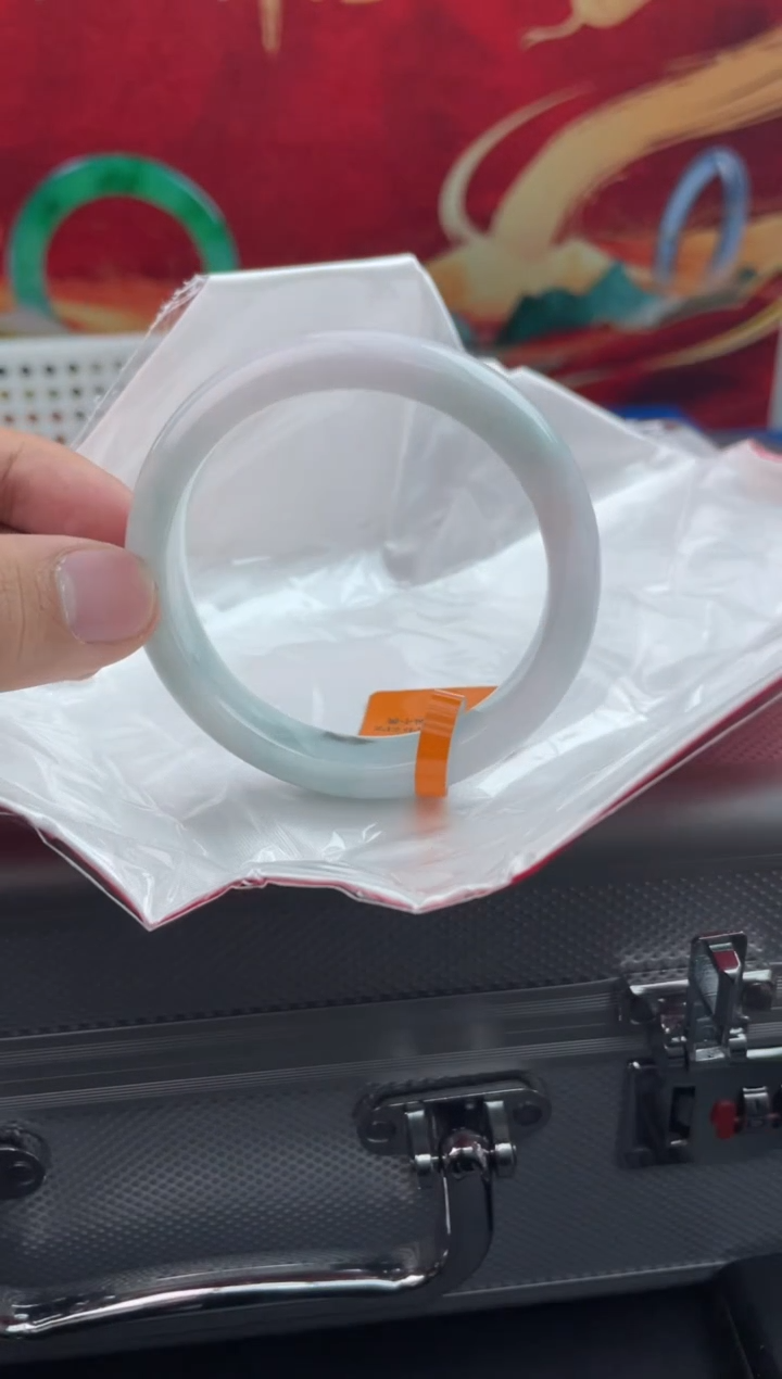 【闪购商品】翡翠手镯未镶嵌28翡翠手镯