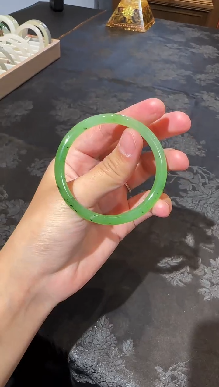 【闪购商品】和田玉手镯未镶嵌53