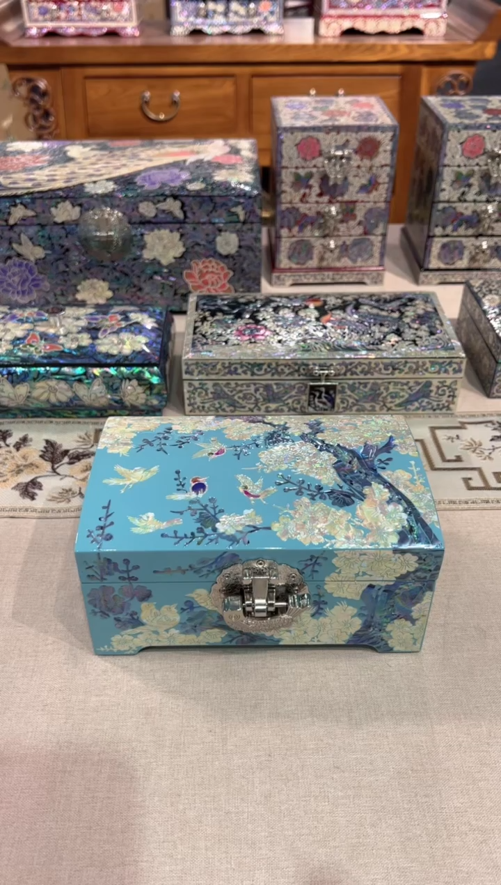 【闪购商品】鱼锁绒布底·弘贝雅螺钿漆器文化馆