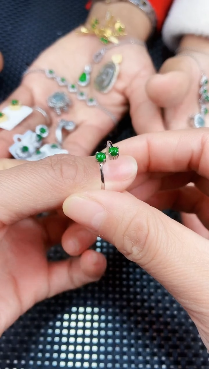 【闪购商品】翡翠戒指未镶嵌111111111