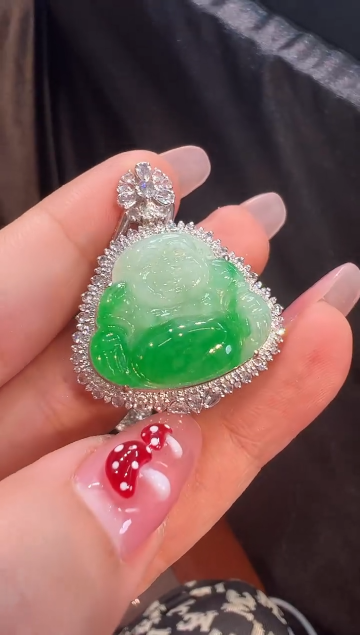 【闪购商品】翡翠颈饰18K金镶嵌吊坠