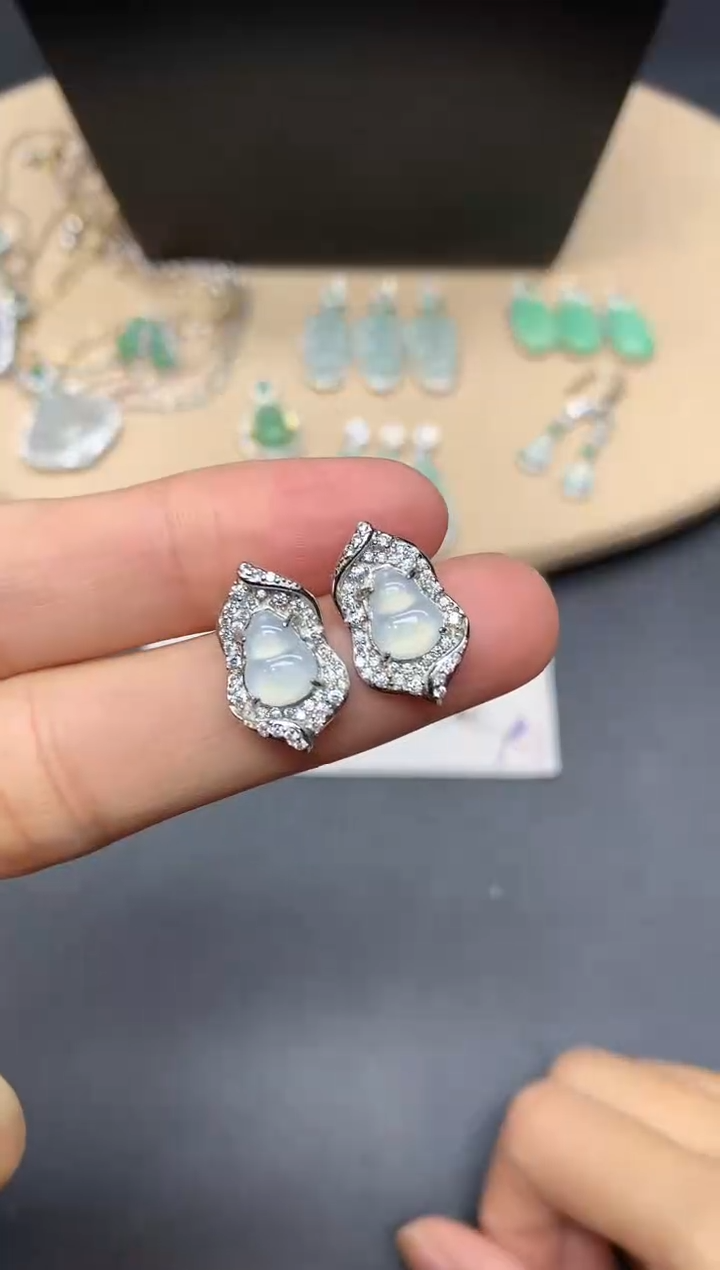 【闪购商品】翡翠耳饰银S925镶嵌葫芦【多样性发其一】