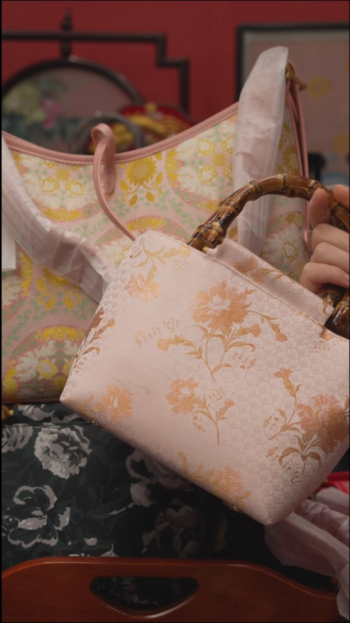 刺绣婉**香非遗苏绣手工饰品