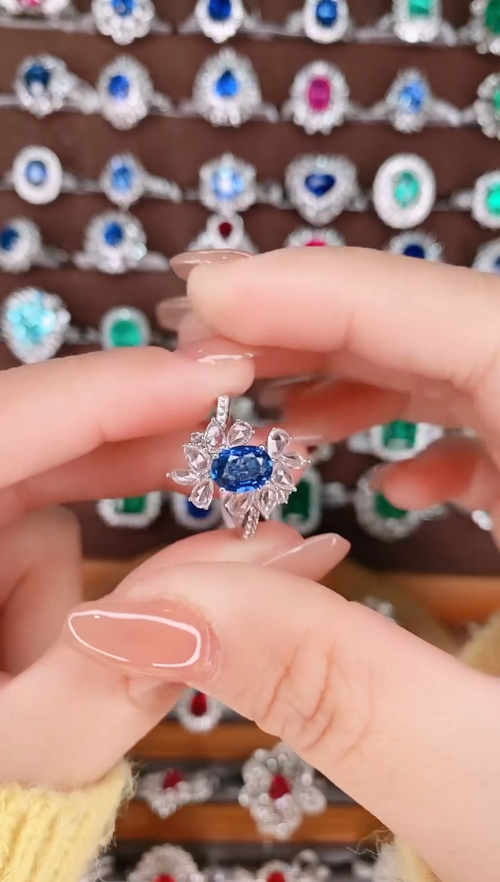 【闪购商品】蓝宝石18K金戒指18K金镶嵌·