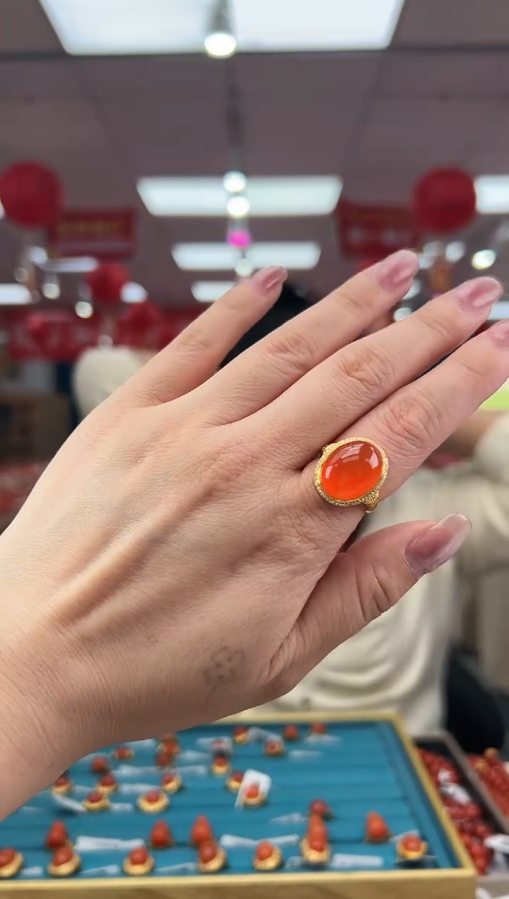 【闪购商品】南红玛瑙戒指18K金镶嵌多样发其一/戒指