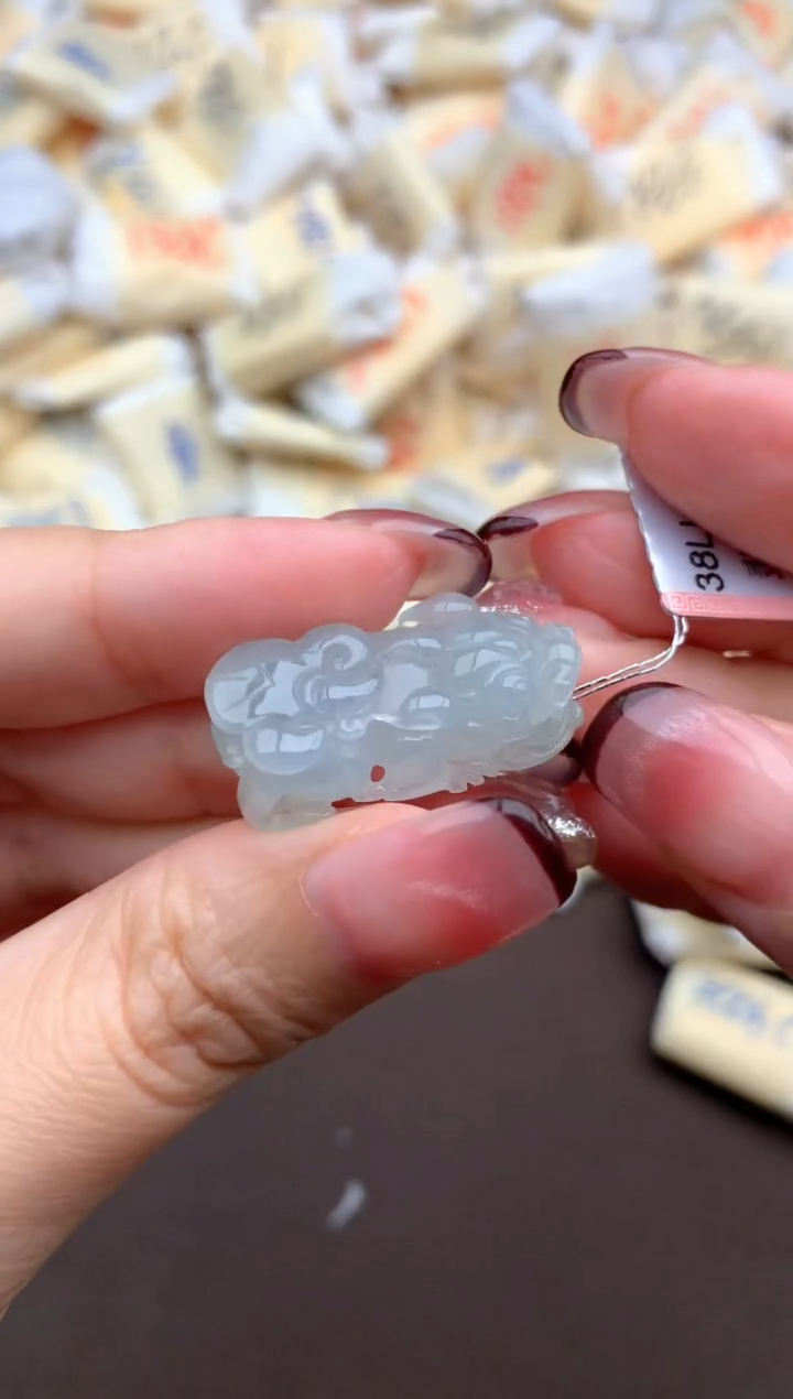 【闪购商品】翡翠挂件未镶嵌一