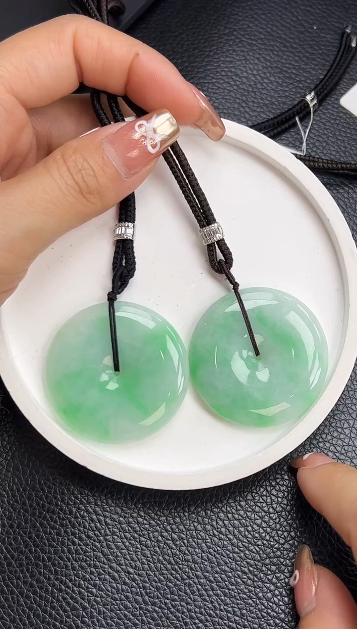 【闪购商品】翡翠颈饰未镶嵌K733-850 大平安扣多样性发一