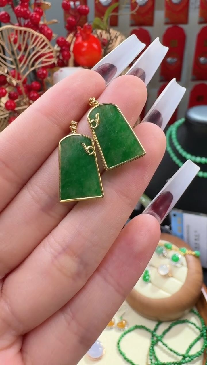 【闪购商品】翡翠颈饰18K金镶嵌耳饰