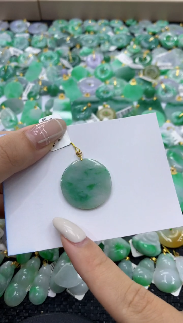 颈饰未镶嵌翡翠天然缅甸翡翠A货