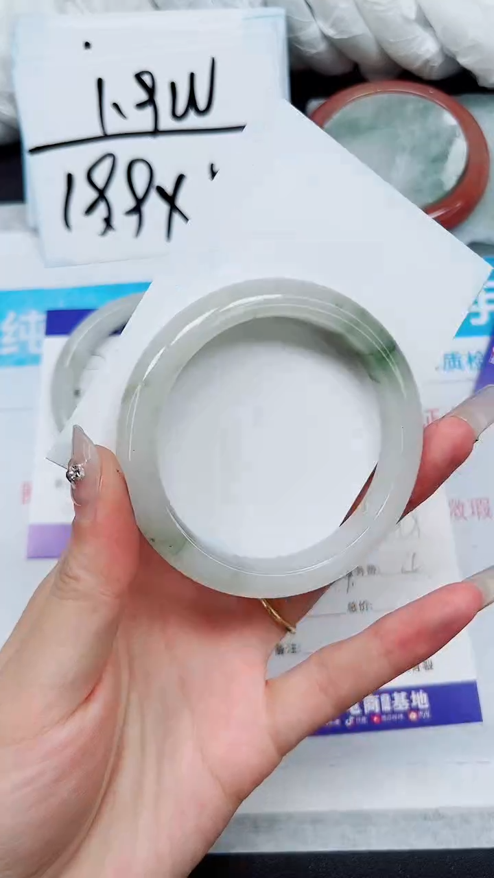 【闪购商品】石英质玉手镯未镶嵌S214-55/56