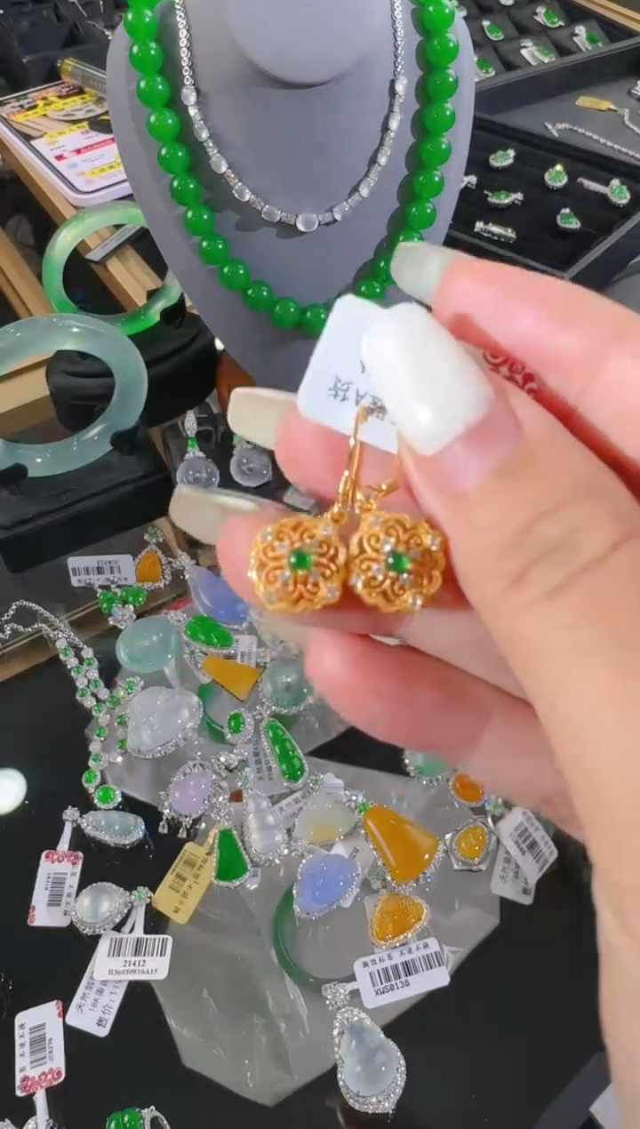 【闪购商品】翡翠耳饰未镶嵌蛋面