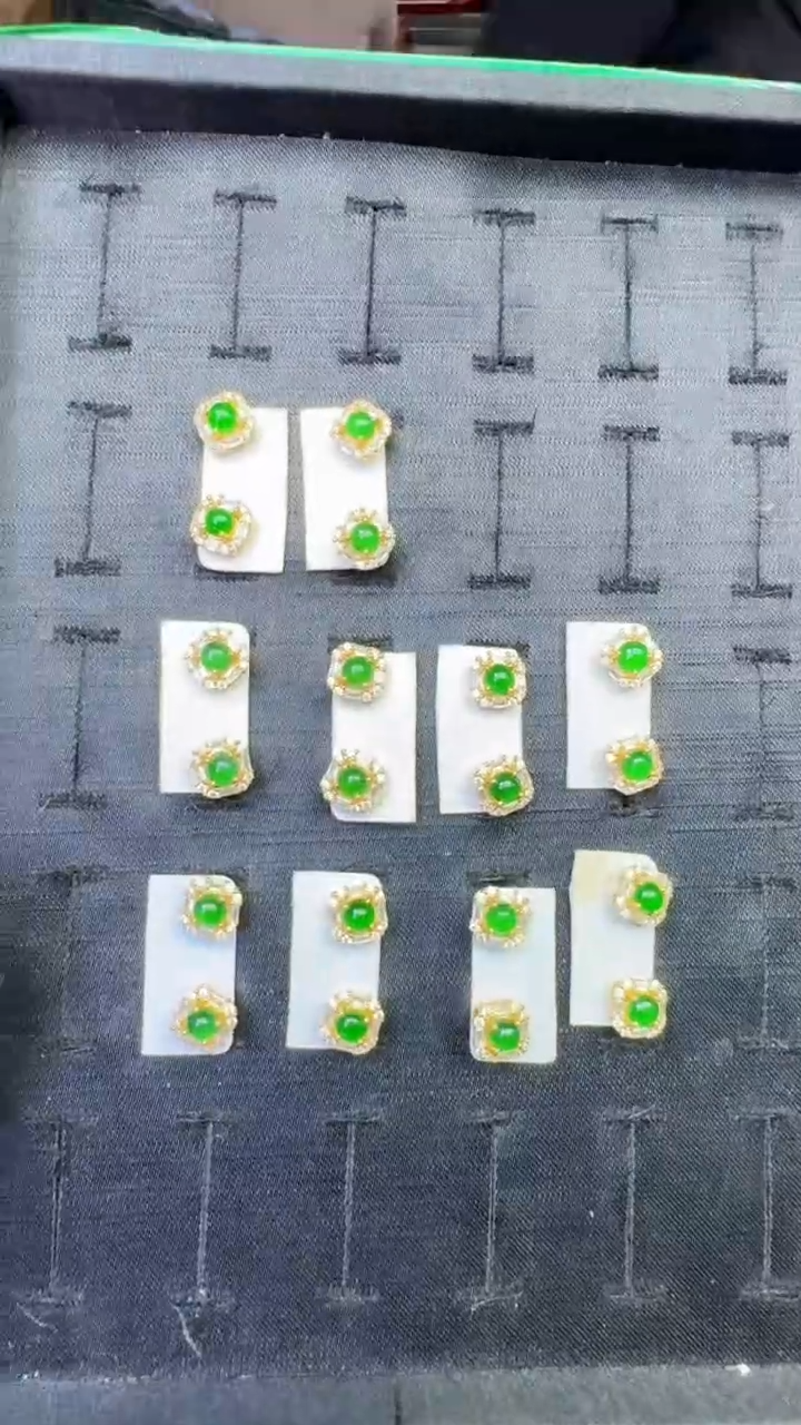 【闪购商品】翡翠耳饰未镶嵌耳钉多样性发其一