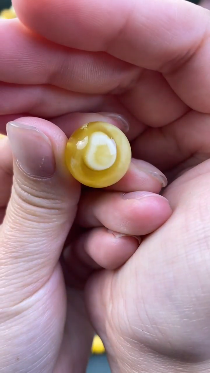 【闪购商品】琥珀裸石未镶嵌月.13/卡16微瑕