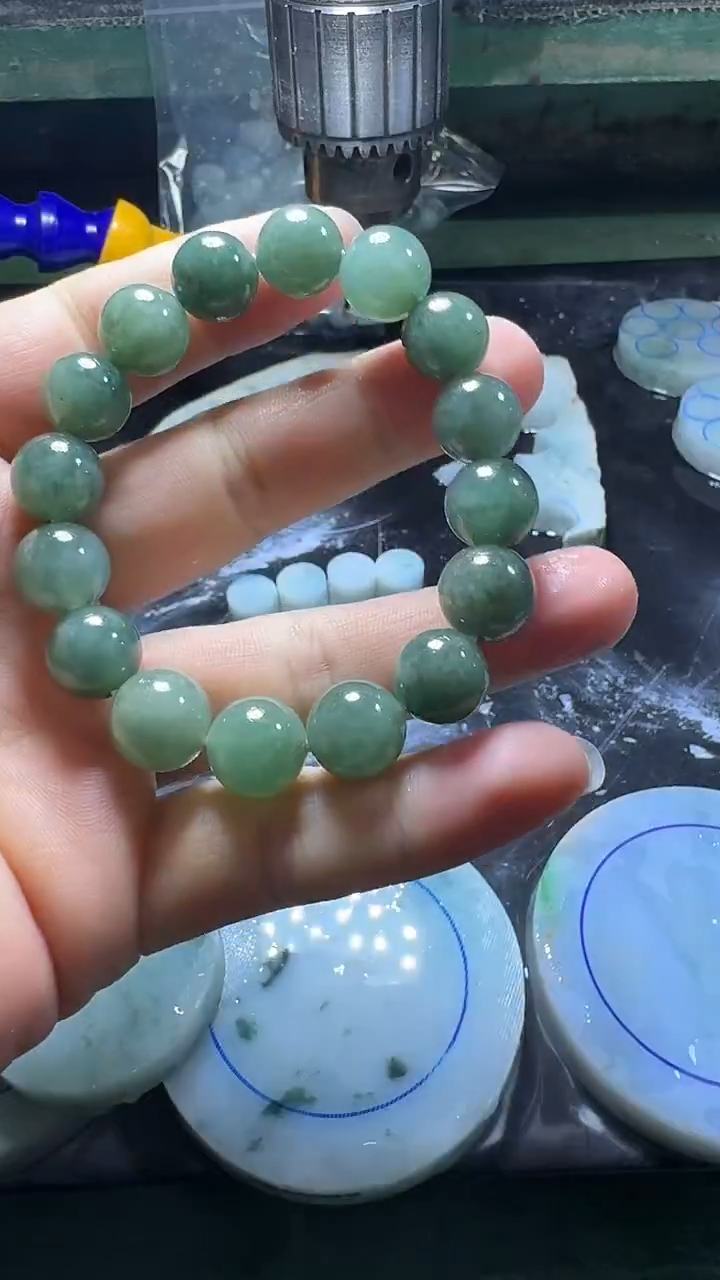 未镶嵌手链翡翠天*发一条