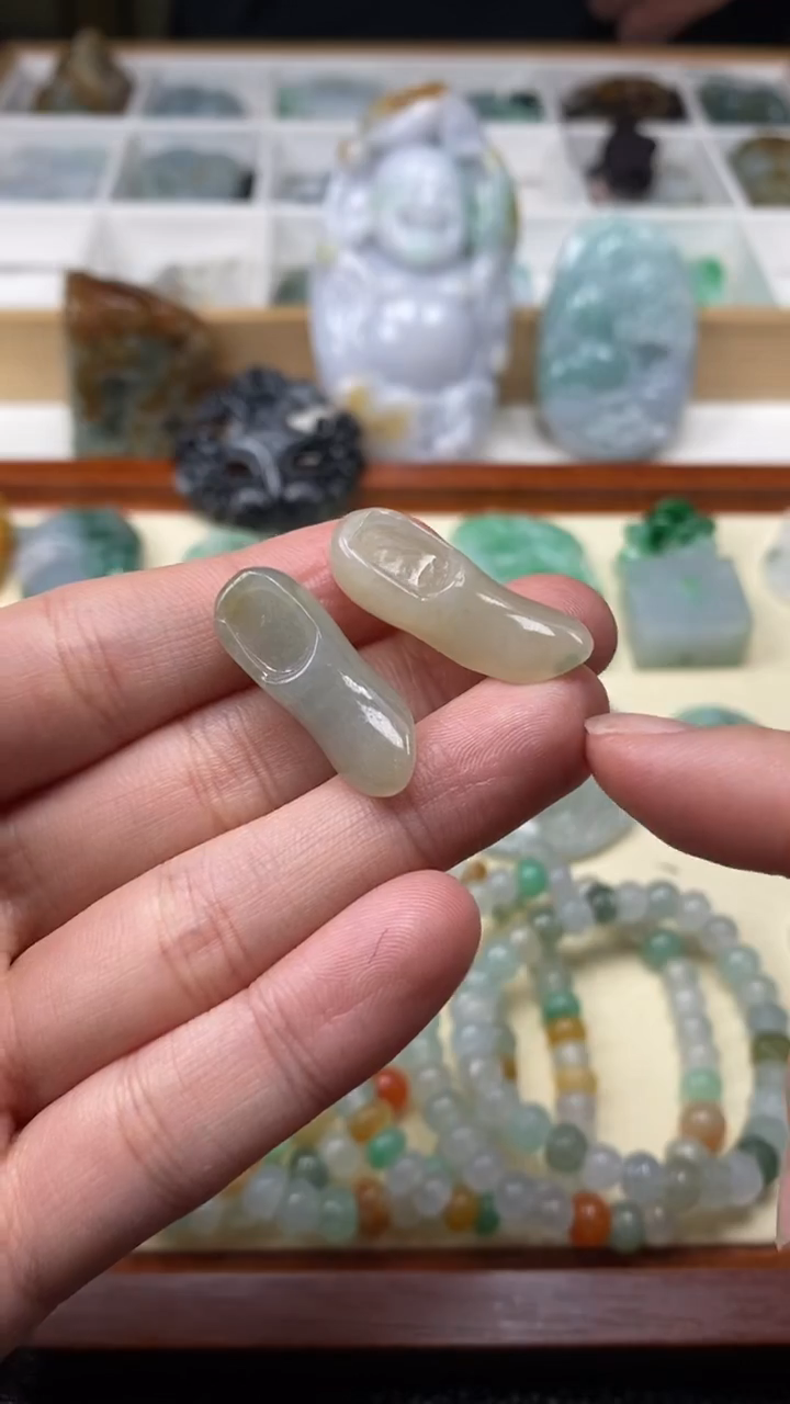 【闪购商品】翡翠挂件未镶嵌高跟鞋