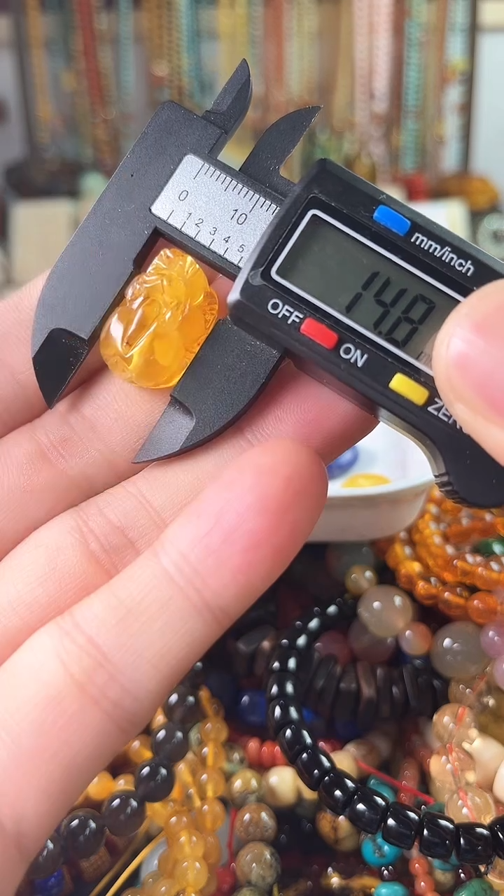 【闪购商品】未镶嵌琥珀裸石（多样性发货 一物一件）9901