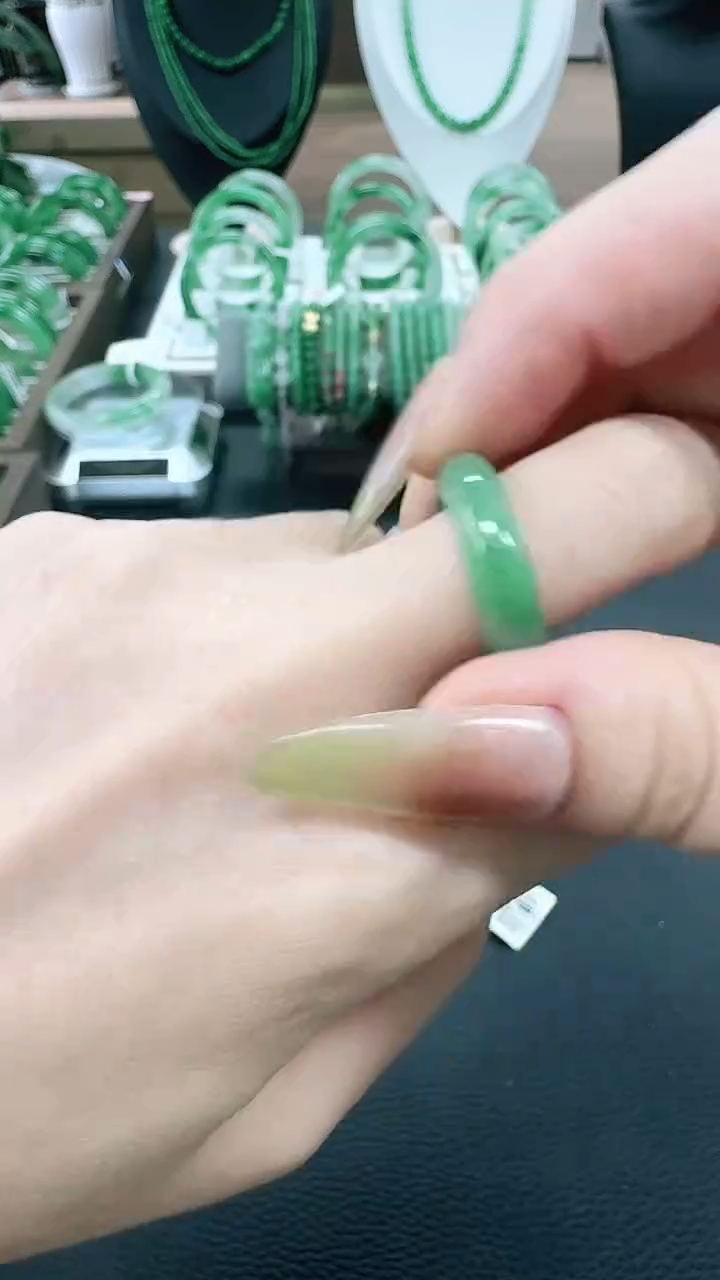 未镶嵌1石英质玉（非洲翠）/9841
