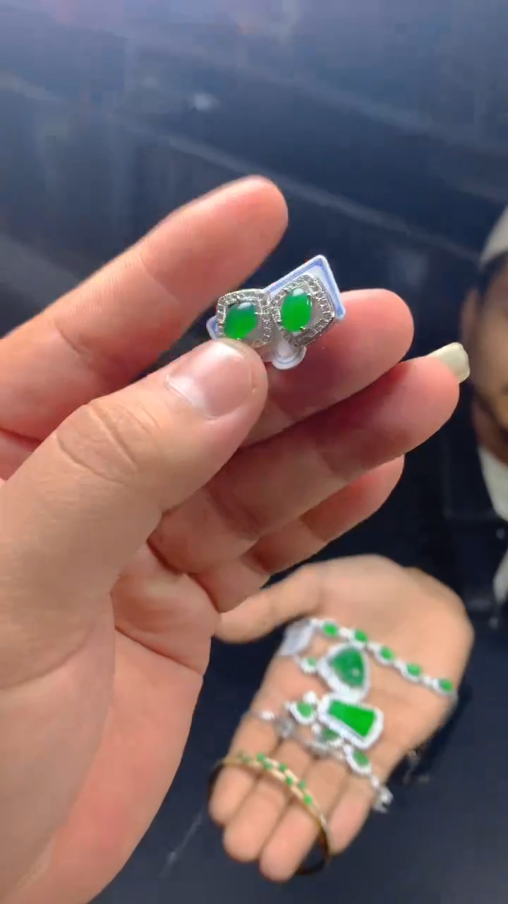 【闪购商品】翡翠耳饰未镶嵌0095512794/多样性发一