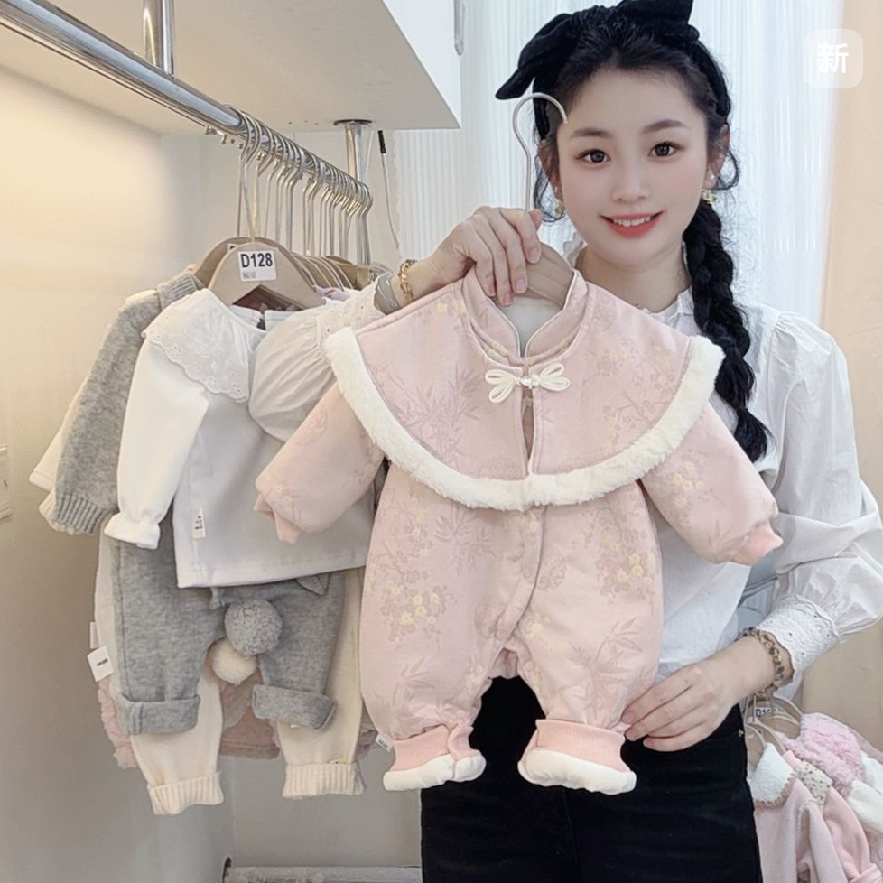 冬款女宝宝新中式粉色连体衣冬装加绒加棉保暖毛领蝴蝶结拜年服