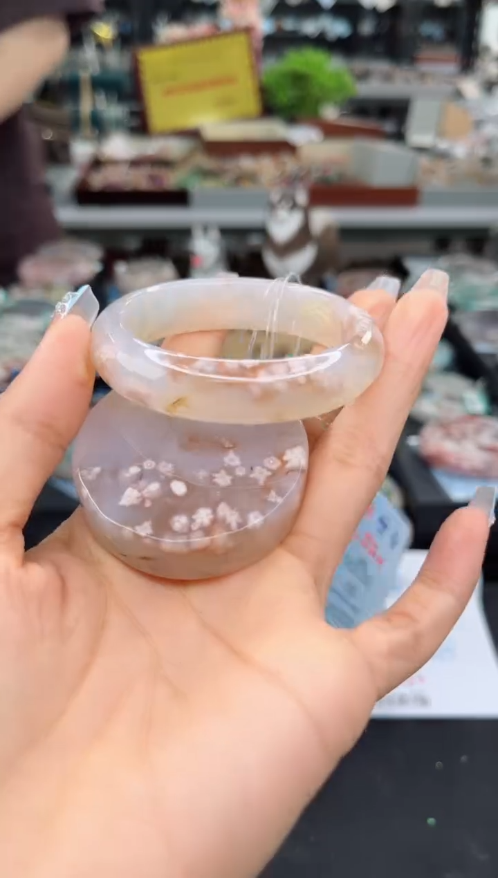 【闪购商品】石英质玉手镯未镶嵌52圈口（赠品镯心）3931032