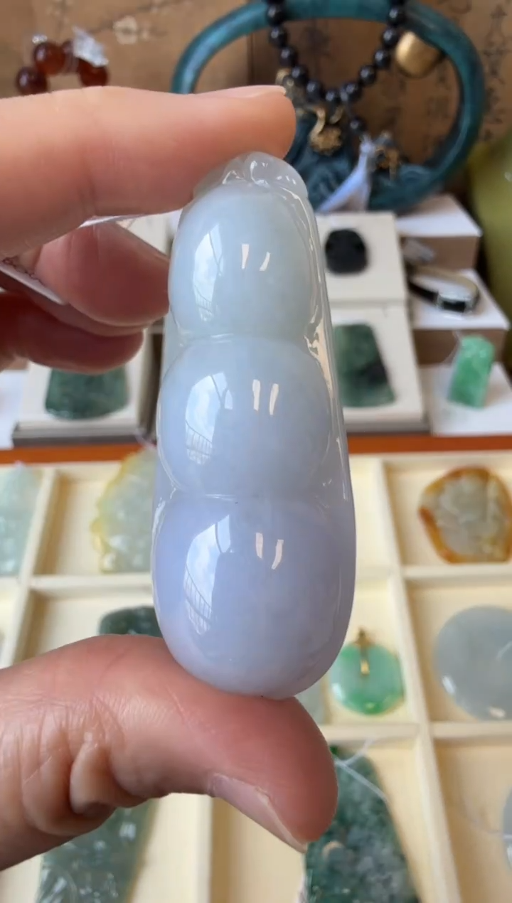 翡翠挂件未镶嵌A货翡翠多样性孤品 