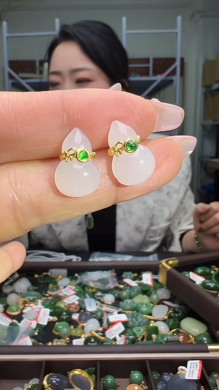 颈饰银S925镶嵌和田玉（多样性发货.发其一)12.27.98