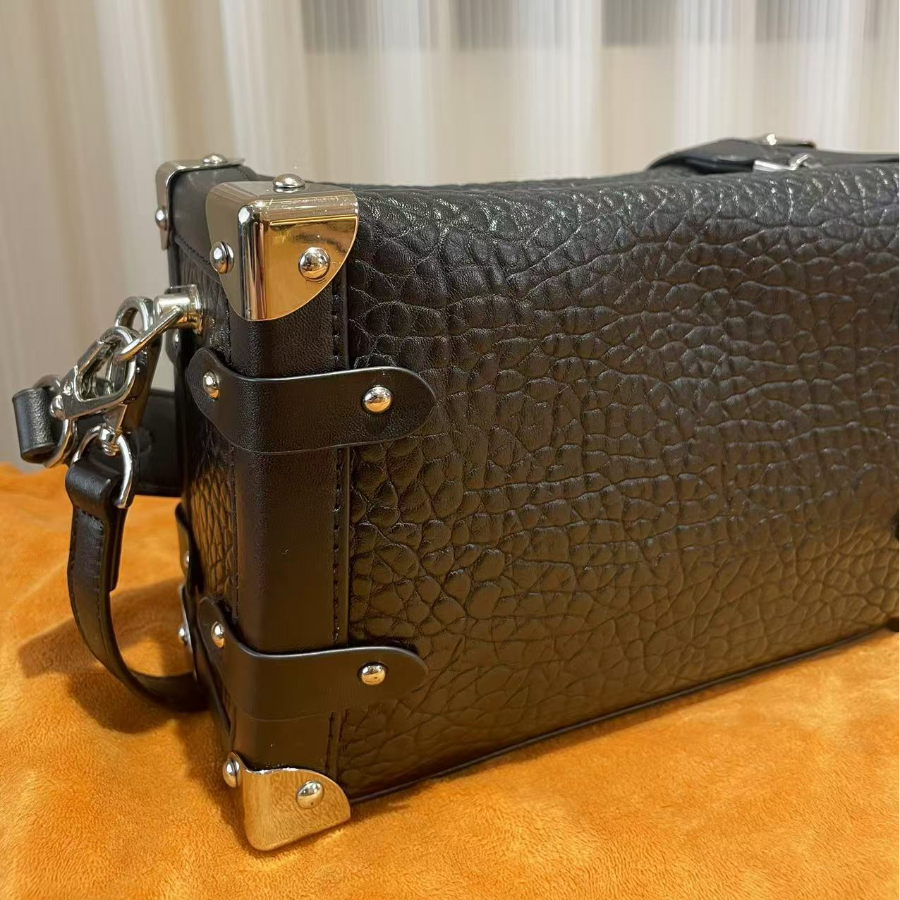 HIRMRIS手工真皮包银扣LX277 盒子荔枝纹露黑