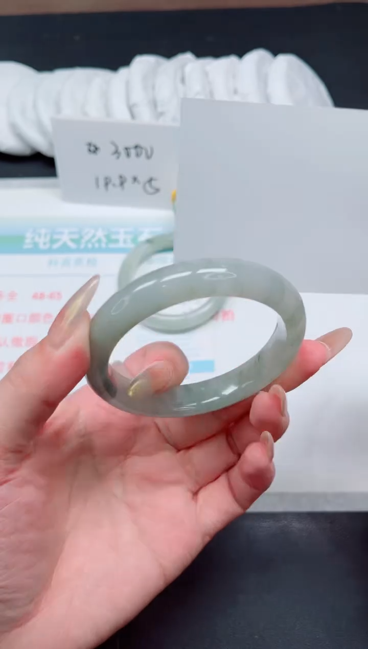 【闪购商品】石英质玉手镯未镶嵌356-58.1