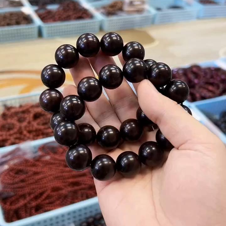 卡18小叶紫檀手串