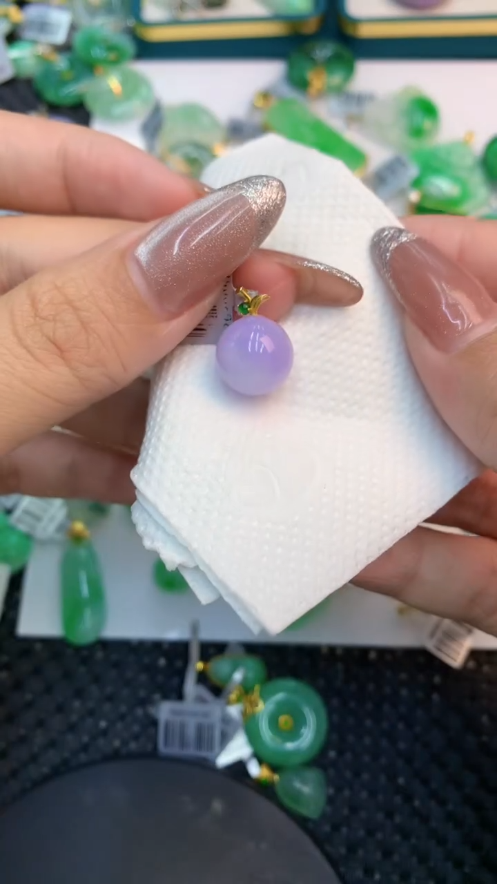 颈饰18K金镶嵌翡翠1