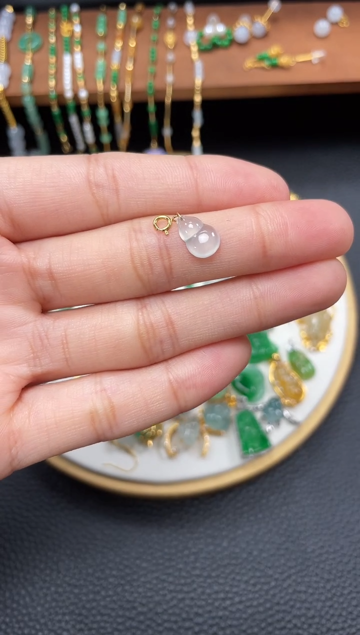 【闪购商品】翡翠吊坠(不含链)18K金镶嵌一个   JK456