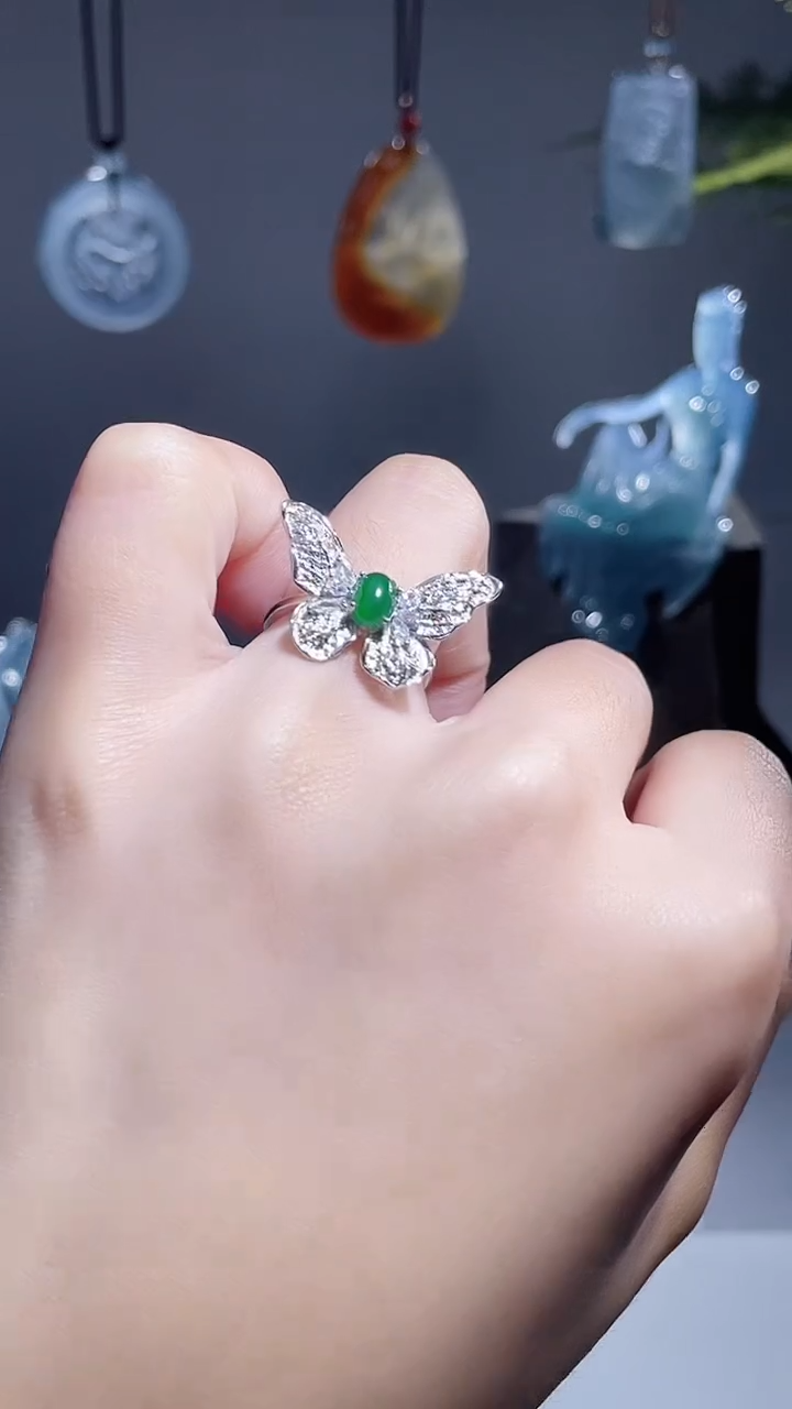 未镶嵌戒指翡翠戒指