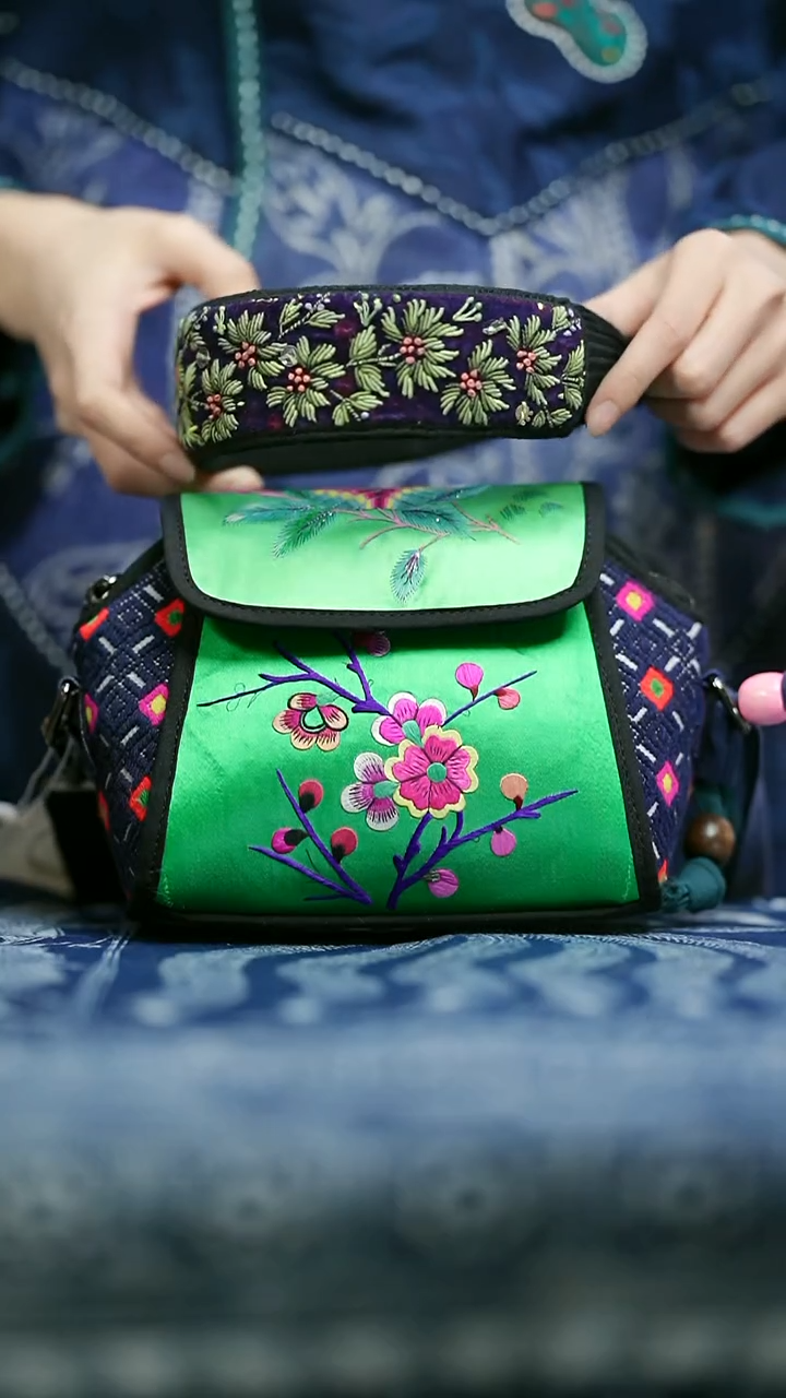 织绣L683黔东南苗族刺绣