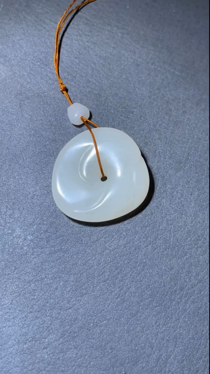 未镶嵌和田玉把件称***意LS   扭转玄机