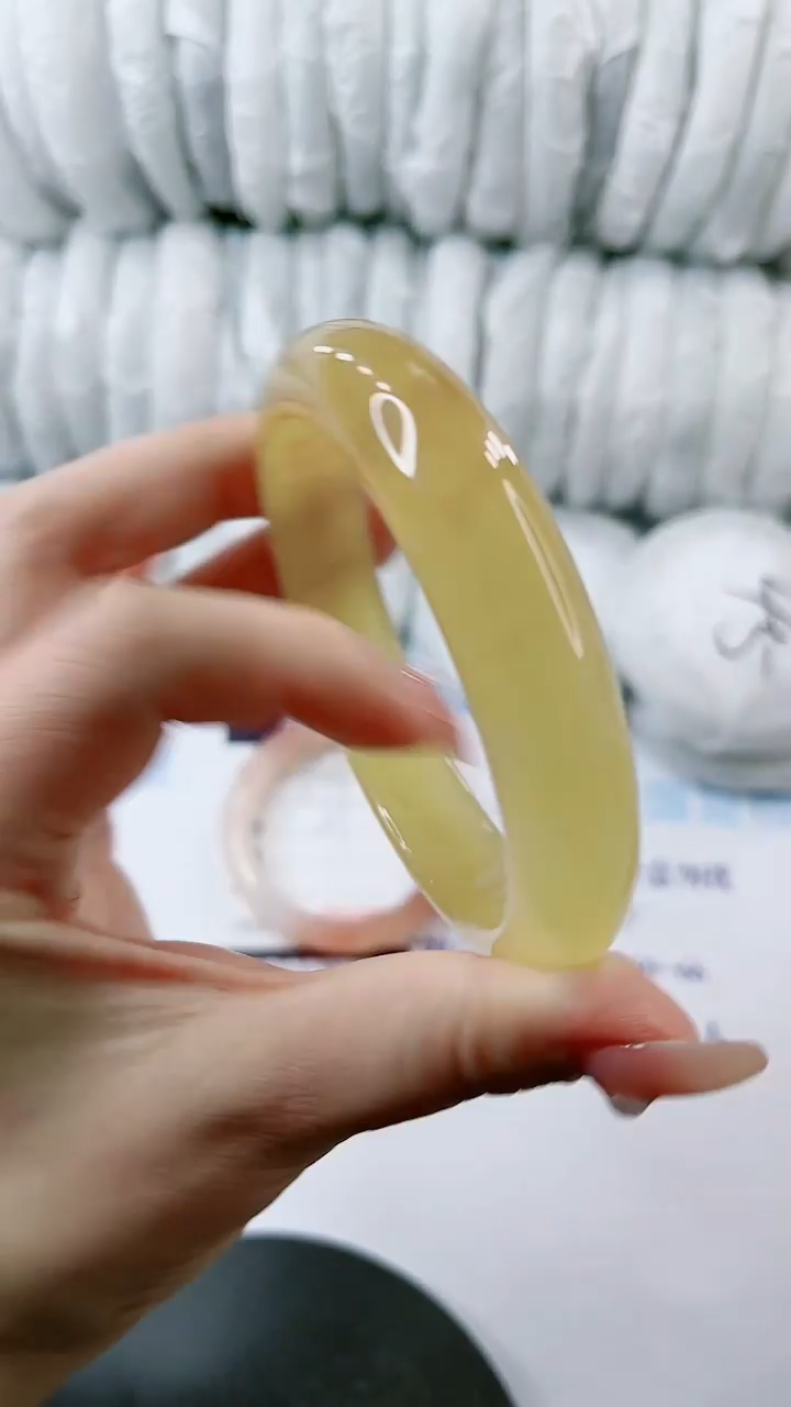 【闪购商品】石英质玉手镯未镶嵌0481322688-62多样性发货