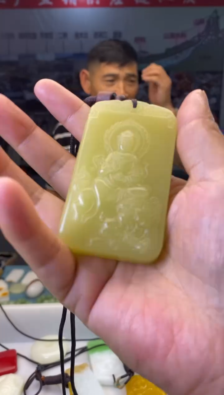 天然玉石未镶嵌颈饰