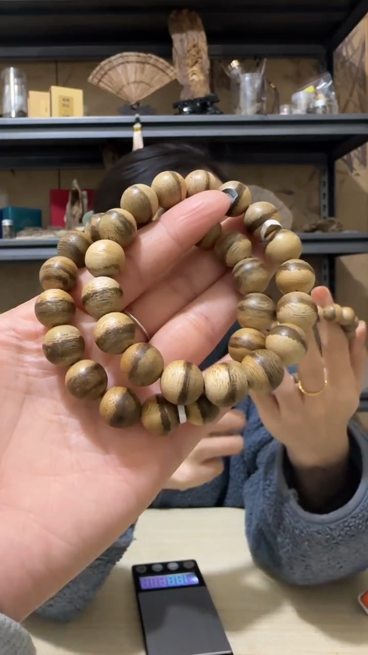 【闪购商品】沉香手串马泥涝野料手串多样性发一条卡12