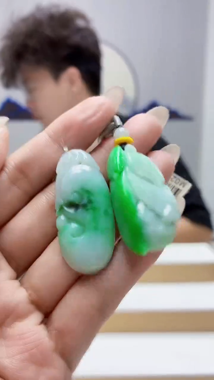 未镶嵌定制翡翠4688MM-毛货两件挂件79