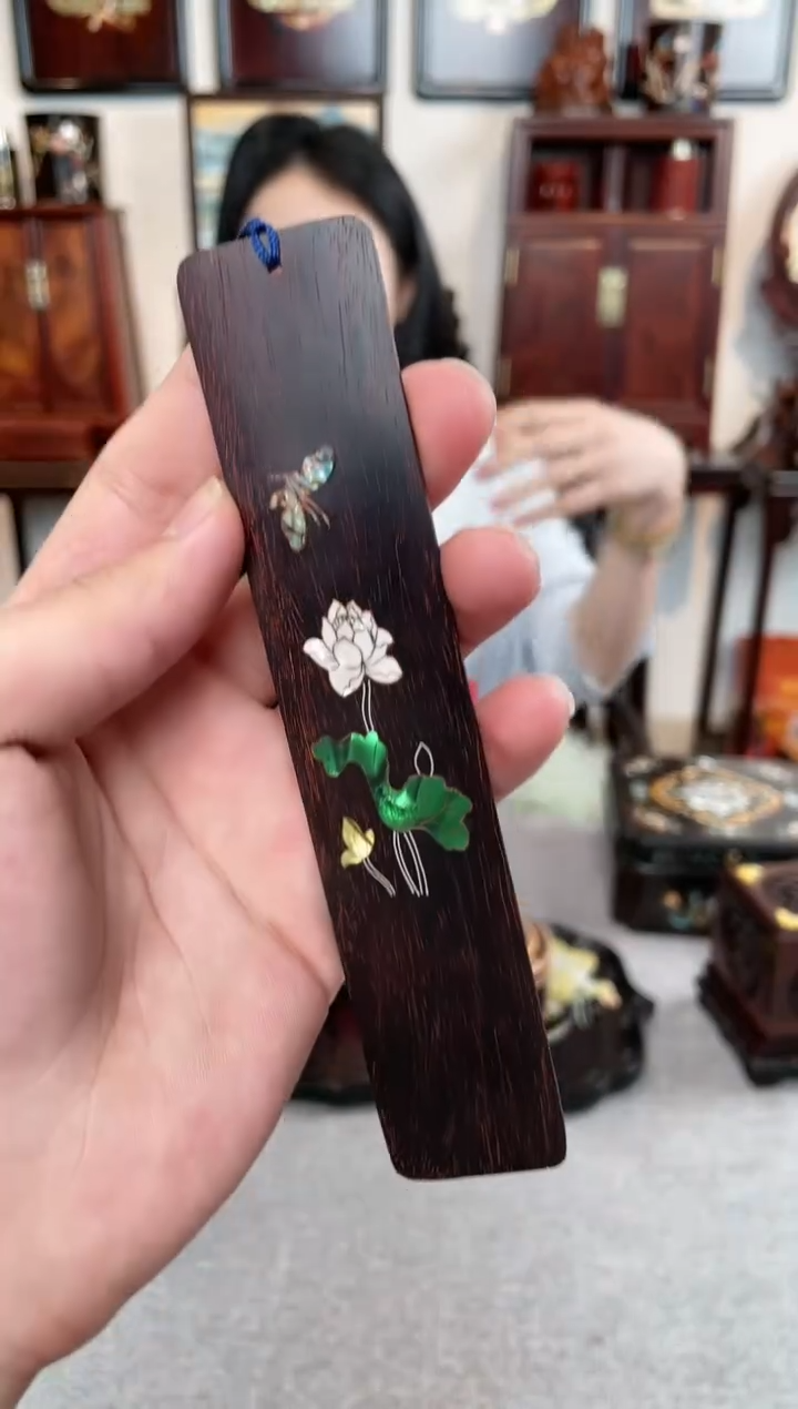 【闪购商品】紫檀木类成套家具书签