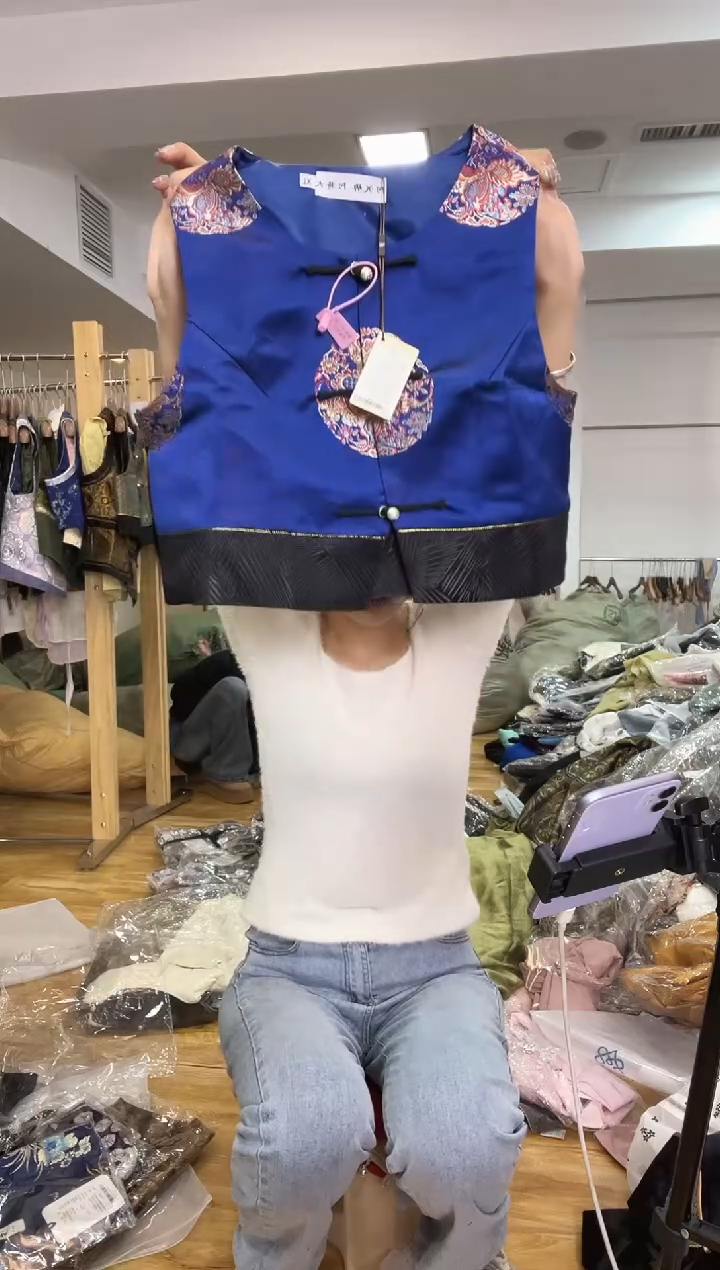 马甲       XL码      115-125斤