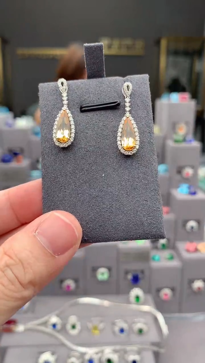 【闪购商品】托帕石耳饰18K金镶嵌2.4ct帝王托帕戒指