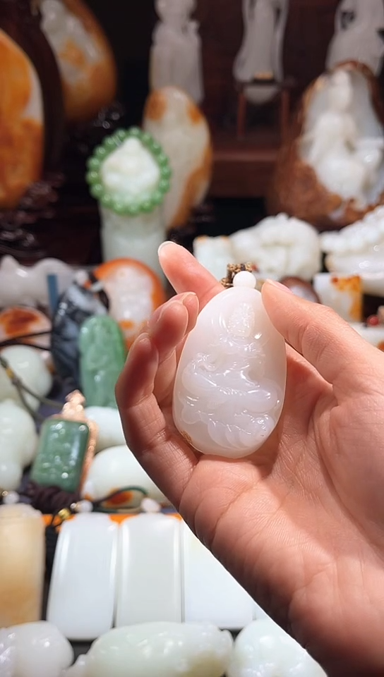 未镶嵌和田玉挂件精品