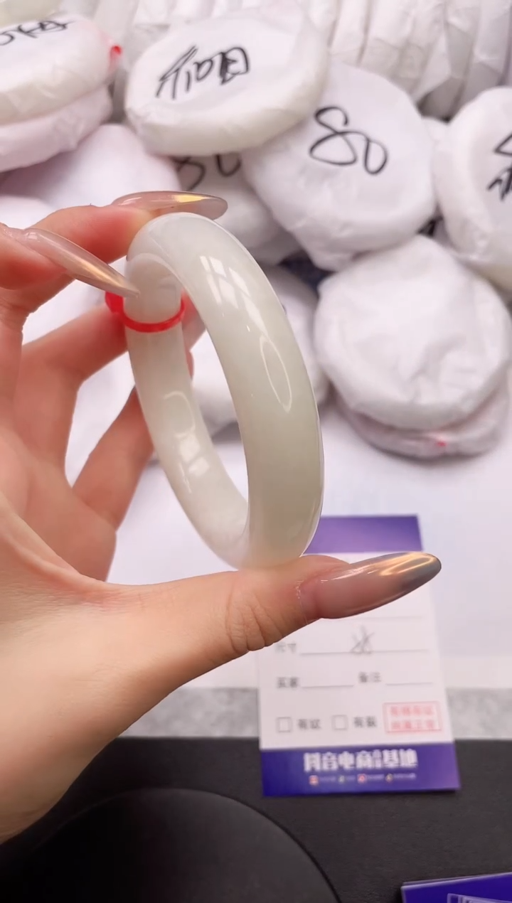 【闪购商品】和田玉手镯未镶嵌12K333-58