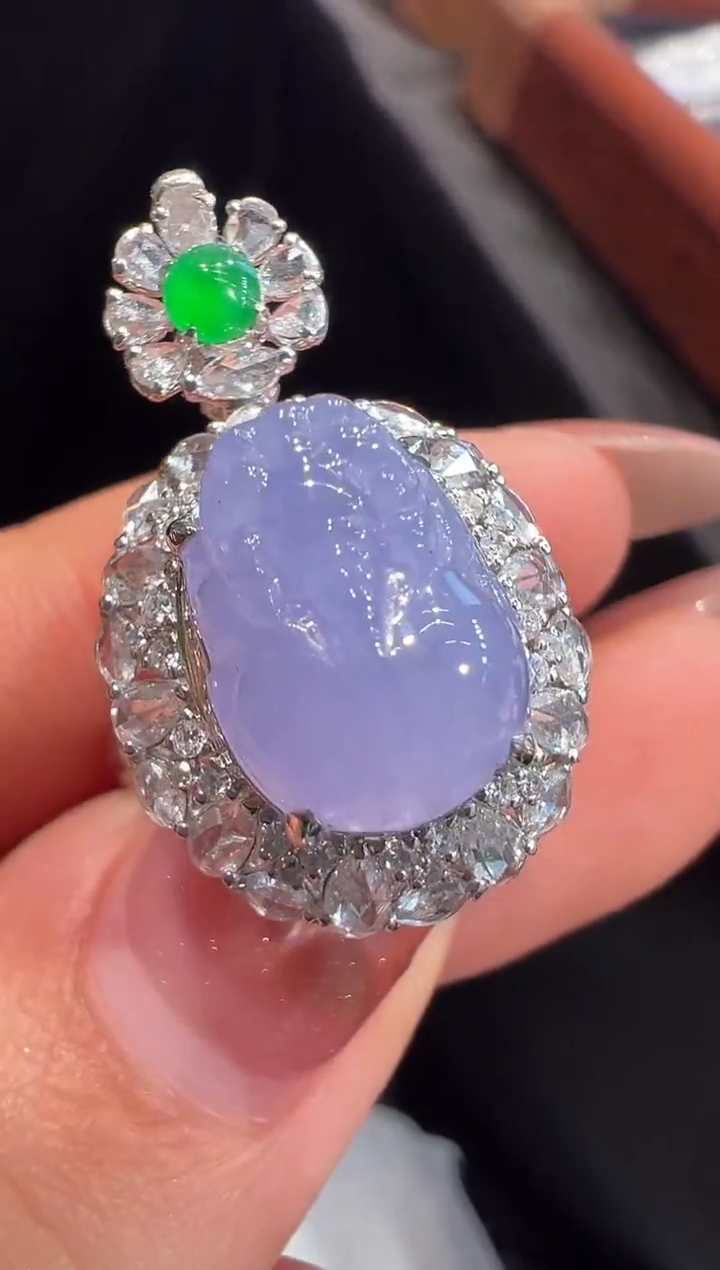 颈饰18K金镶嵌翡翠吊坠两用款