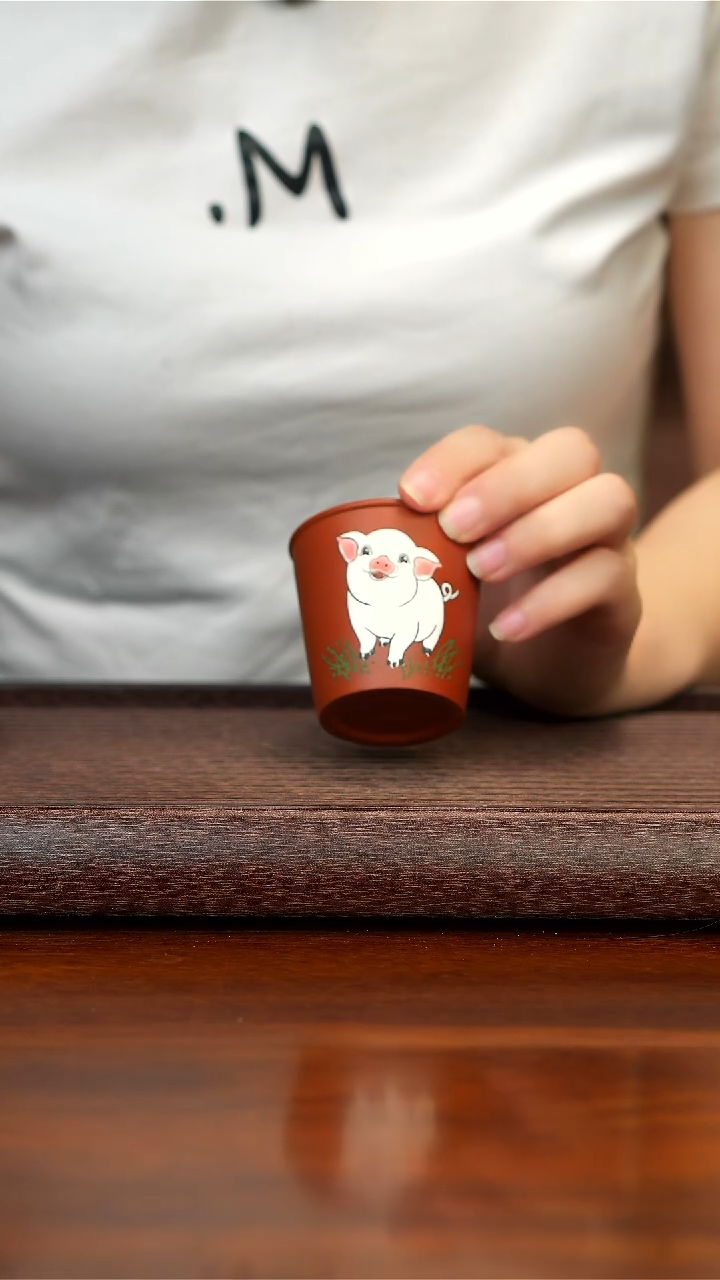 紫砂茶宠朱泥猪猪杯