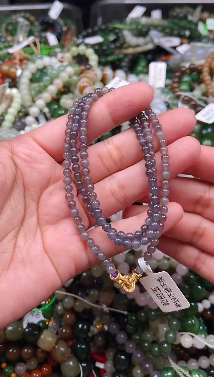 和田玉未镶嵌颈饰1