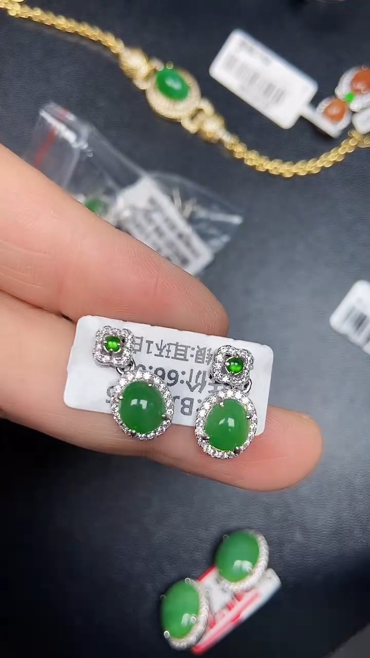 银S925镶嵌戒指翡翠3500